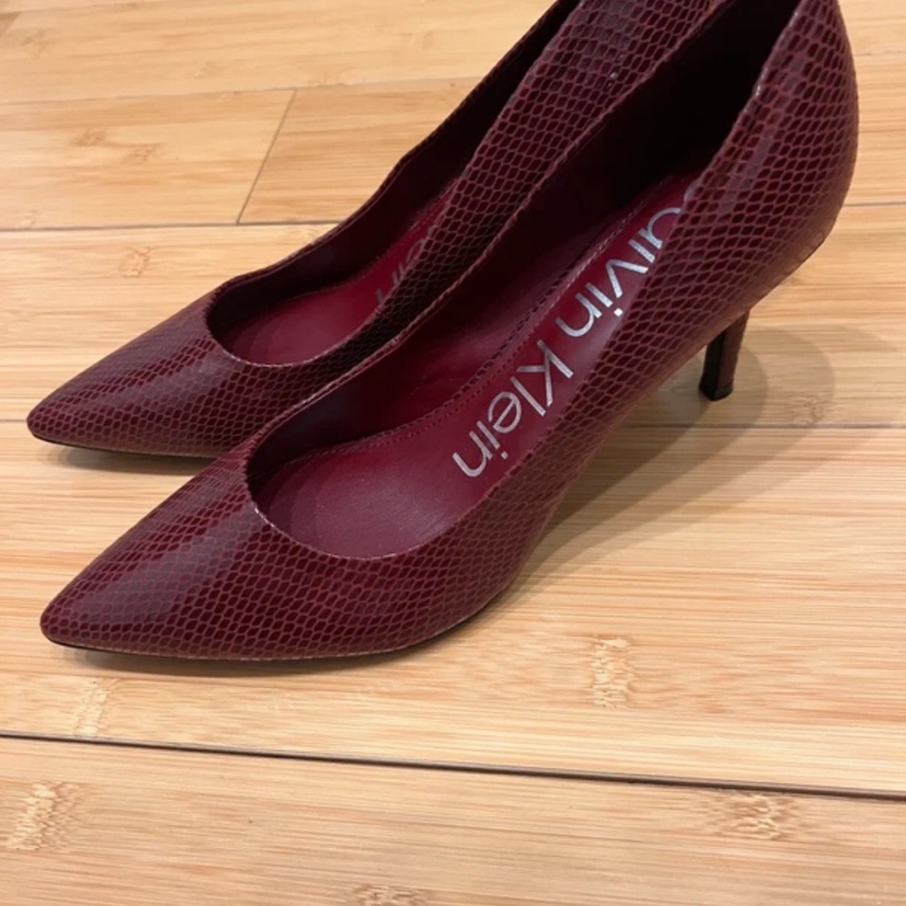 Calvin Klein Women's Dark Red Textured Heels